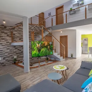 https://ajui-fantastic-duplex-fuerteventura.in-canary-islands.com