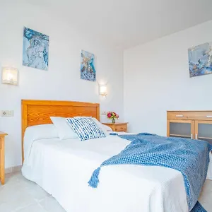 https://preciosa-casa-con-piscina-y-vistas-a-canal-en-freser.catalonia-hotels.com